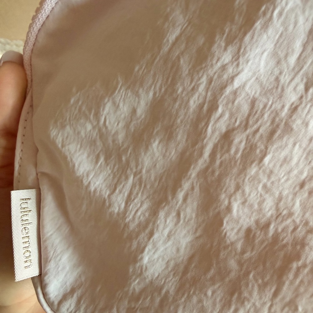 lululemon athletica Light Pink Bell bag - Picture 2 of 6